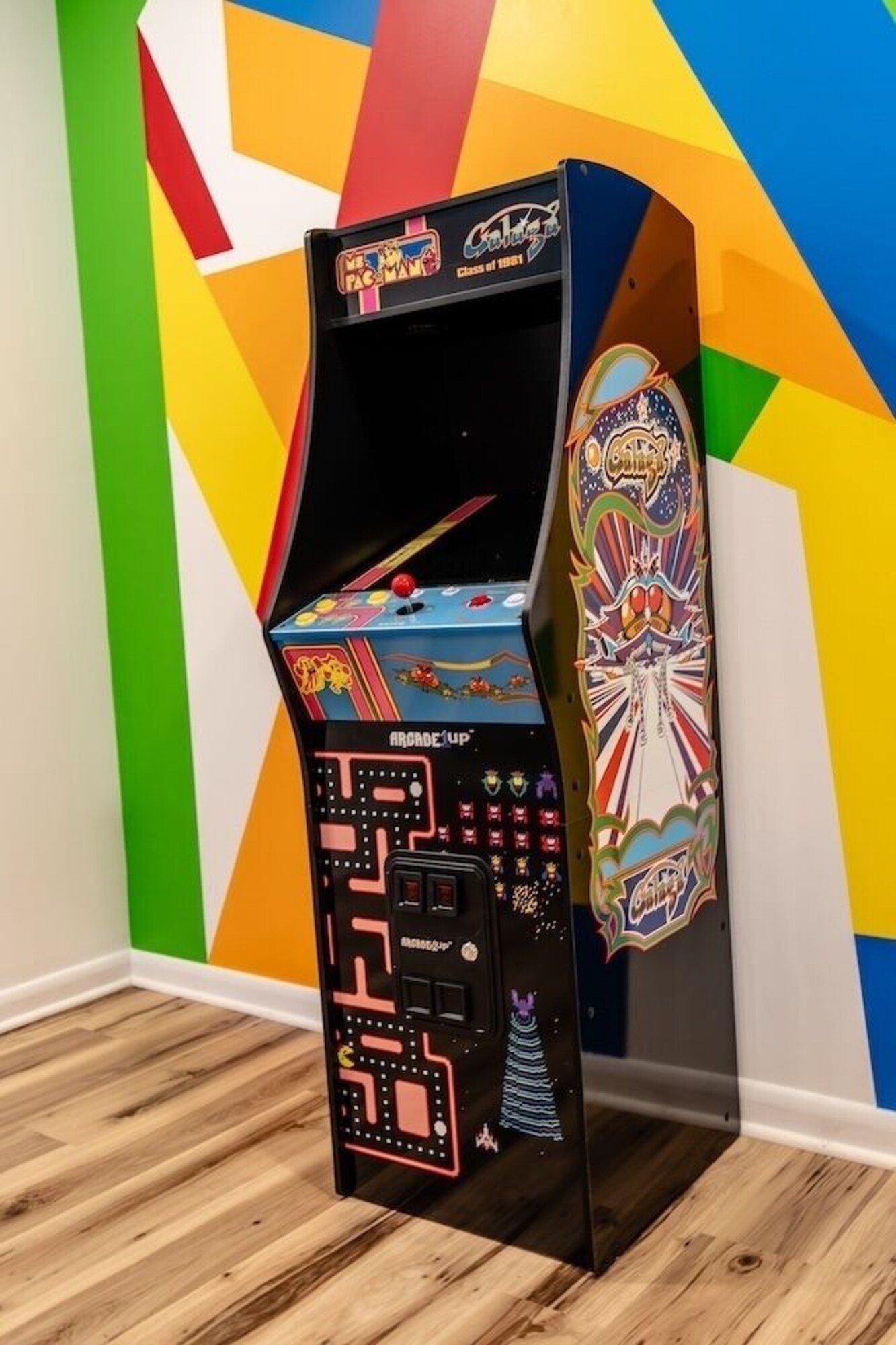 Arcade cabinet at Cedar Escape